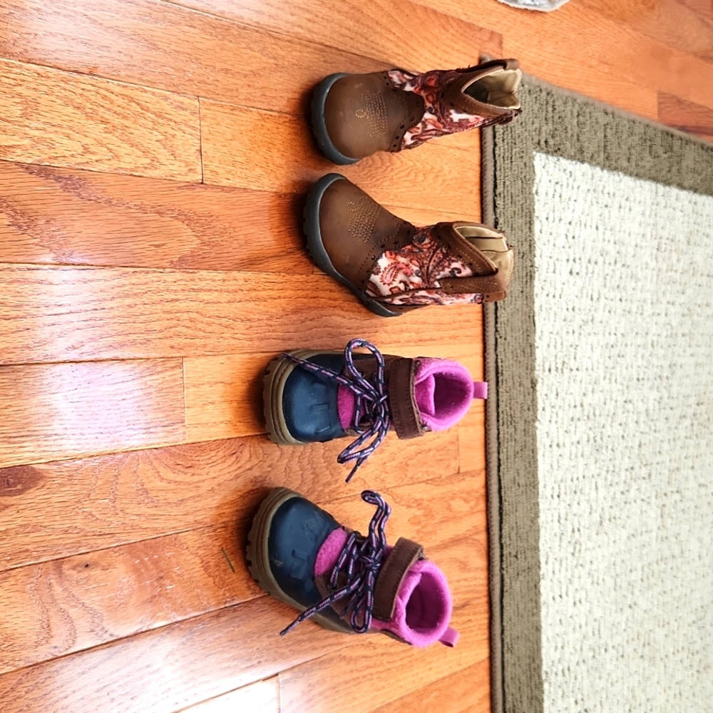 2 pairs of 4 toddler boots